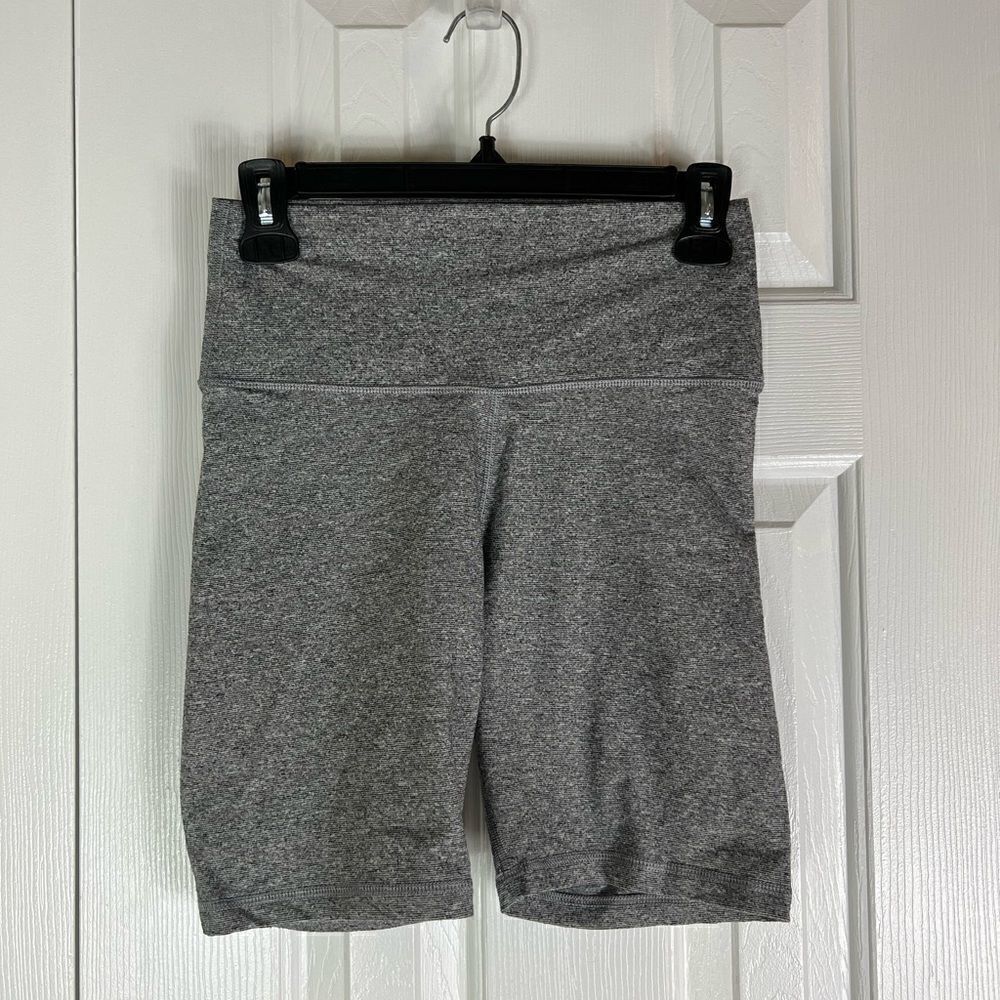 American Eagle Chill Play Move Shorts Size M